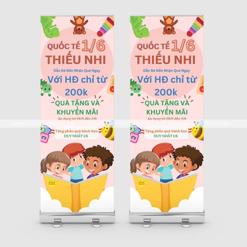 In standee giá cuốn nhôm