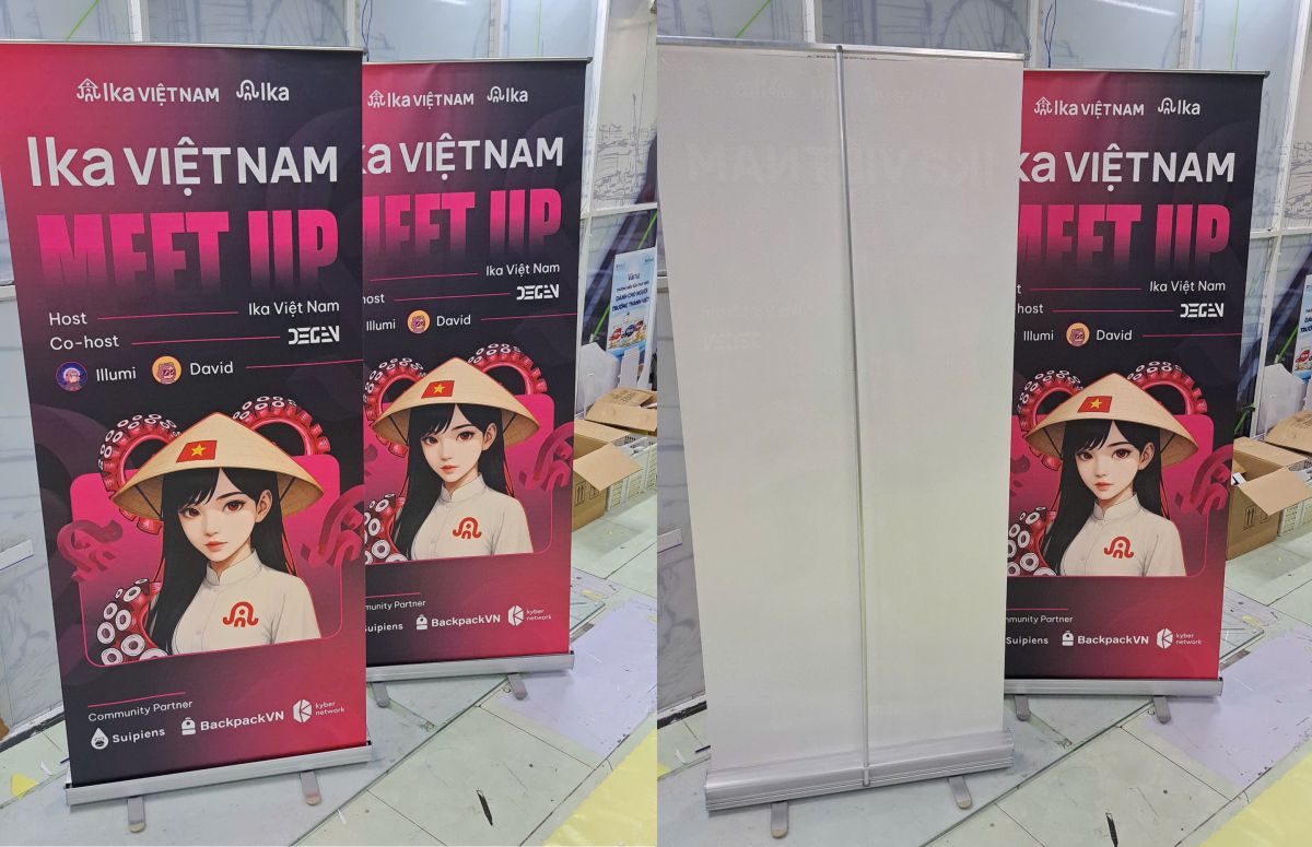 Chân standee cuốn nhôm