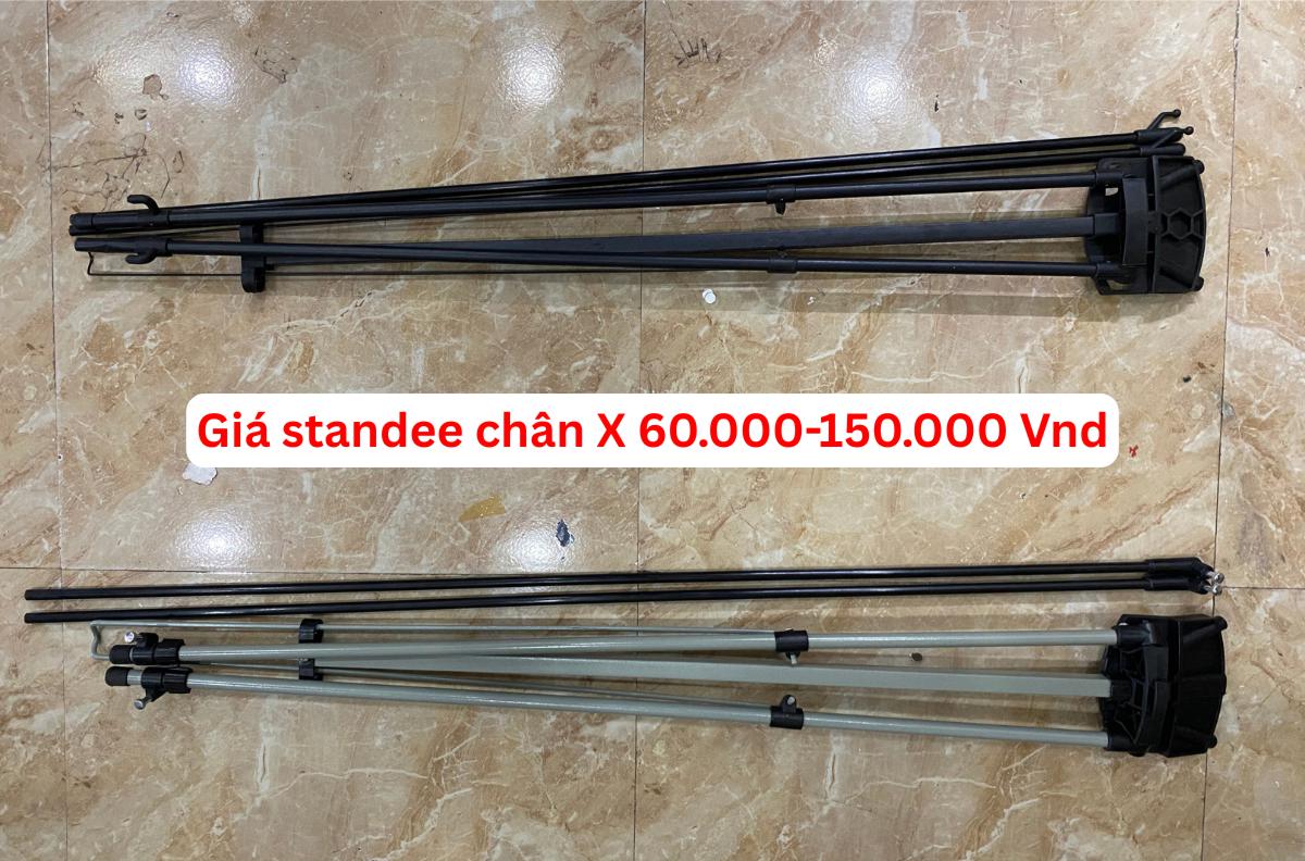 Giá thành standee chân x