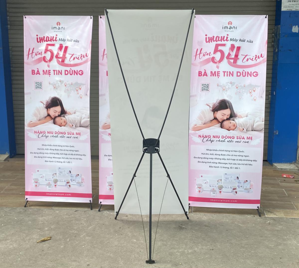 Standee chân x sự kiện ngành hàng mẹ và bé