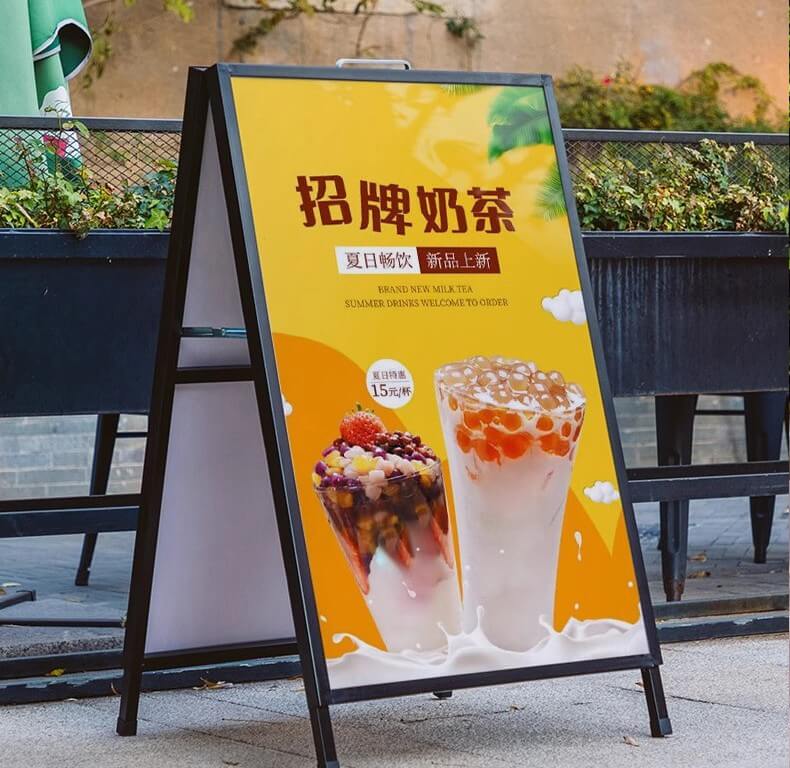 Standee chữ A