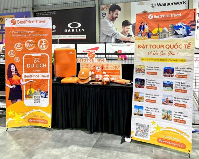 Standee du lịch tại sự kiện