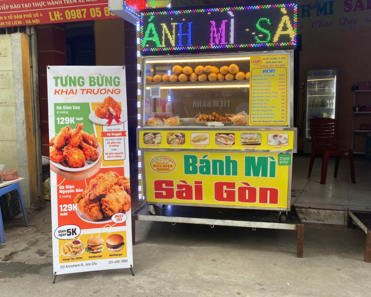 Standee khai trương quảng bá ưu đãi món ăn cửa hàng standee khai trương quảng bá san pham