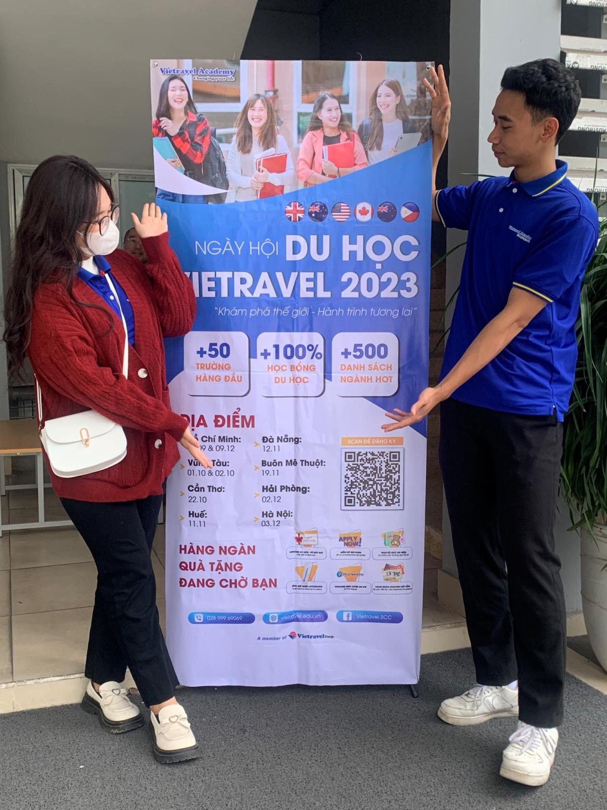 Standee du học đẹp tại sự kiện standee du học đẹp tại sự kiện