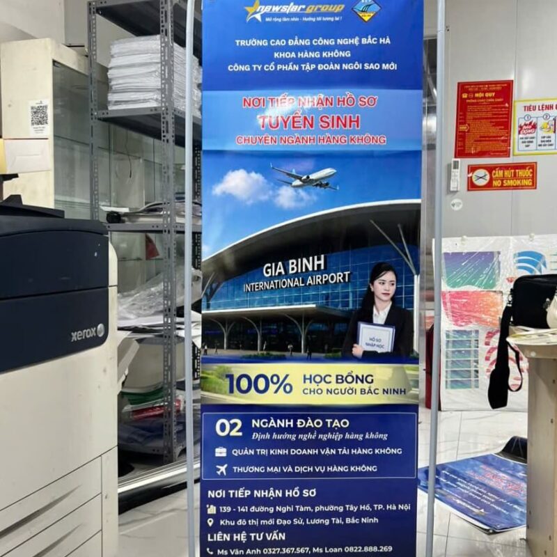 Standee đế sắt kiểu cửa