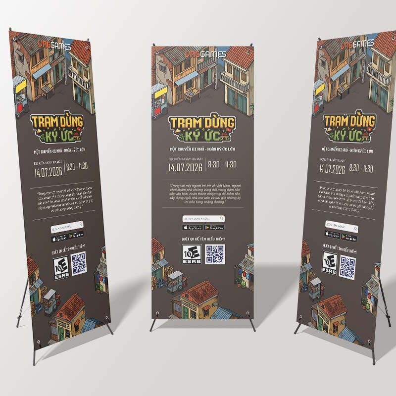 In standee chữ X cho sự kiện ra mắt game Trạm Dừng Ký Ức